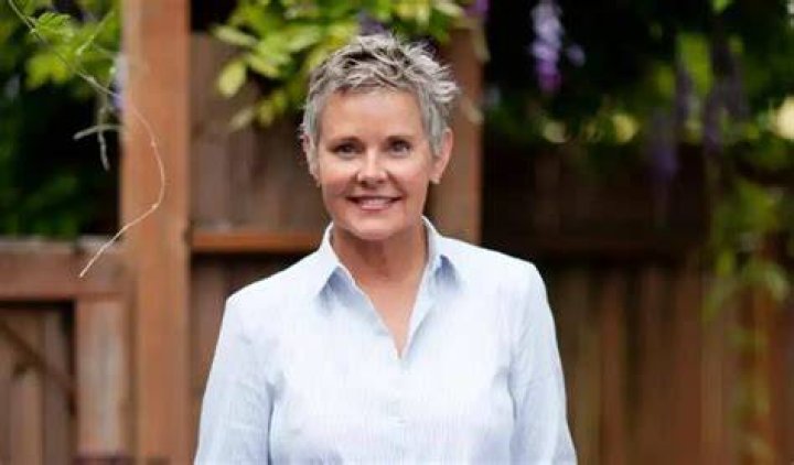 Amanda Bearse Net Worth