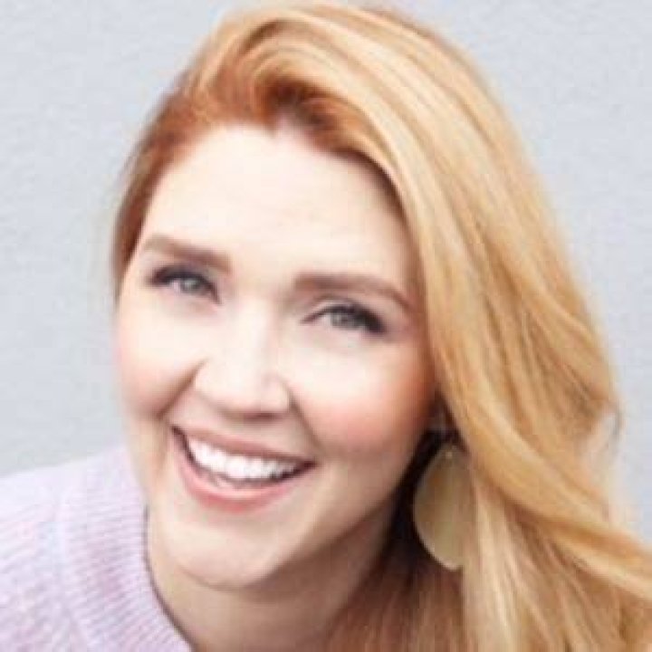 Angela Braniff Net Worth