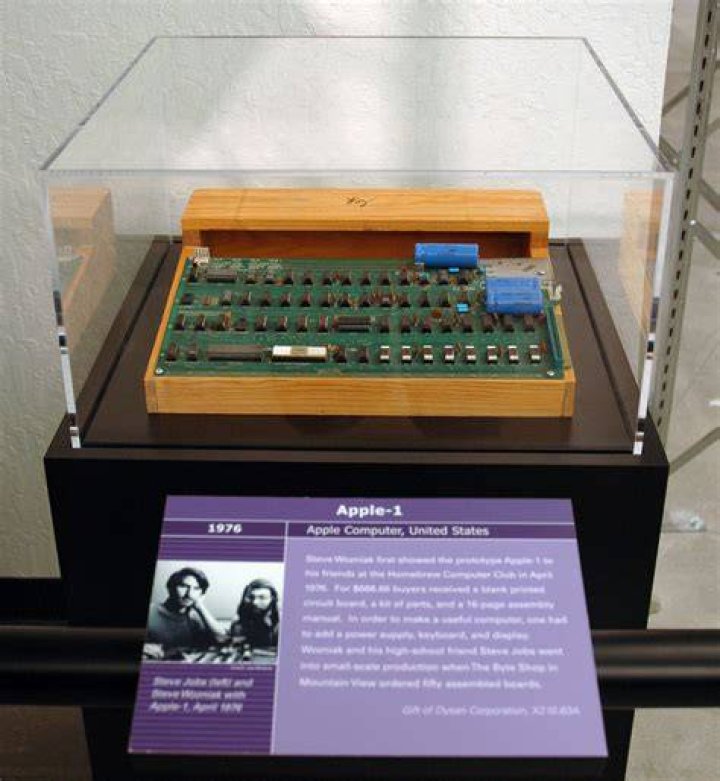 Apple1