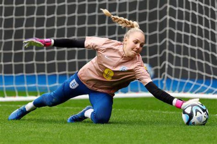 Ellie Roebuck