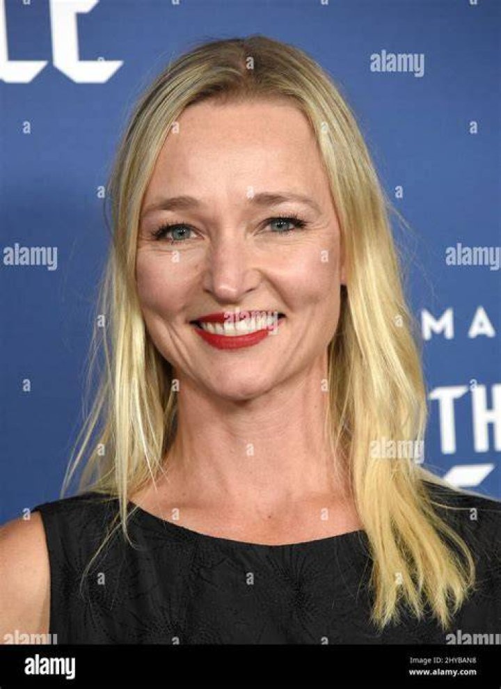 Kari Matchett Net Worth 2024