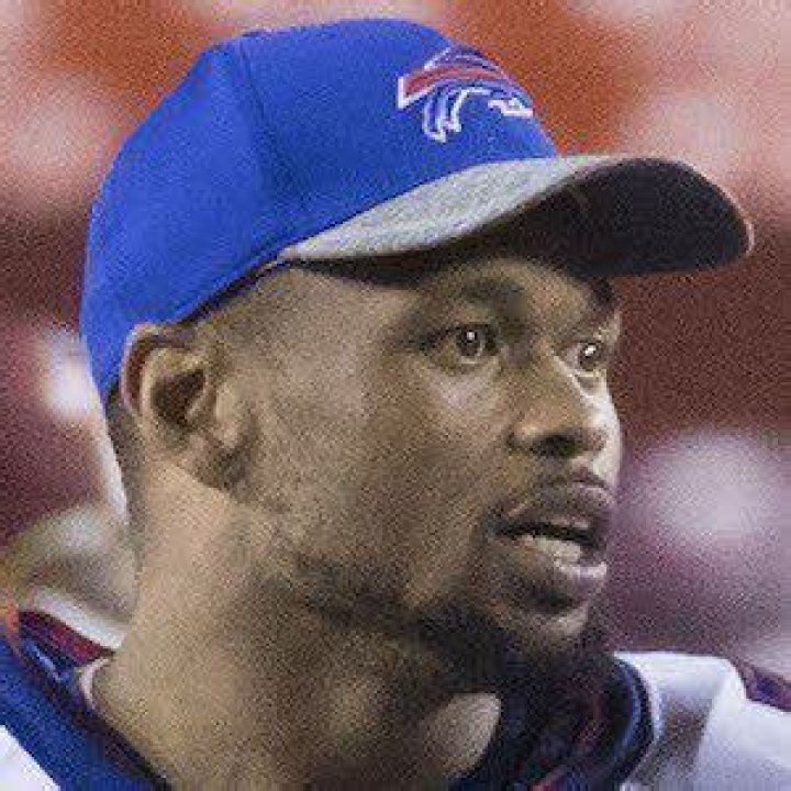 Lorenzo Alexander Net Worth