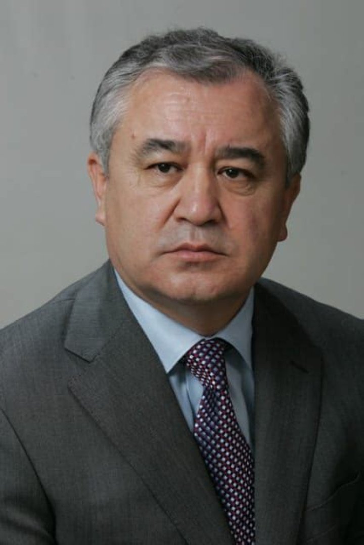 Omurbek Tekebayev