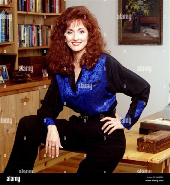 Robin Strasser