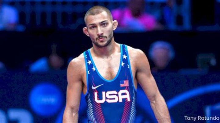 Vito Arujau